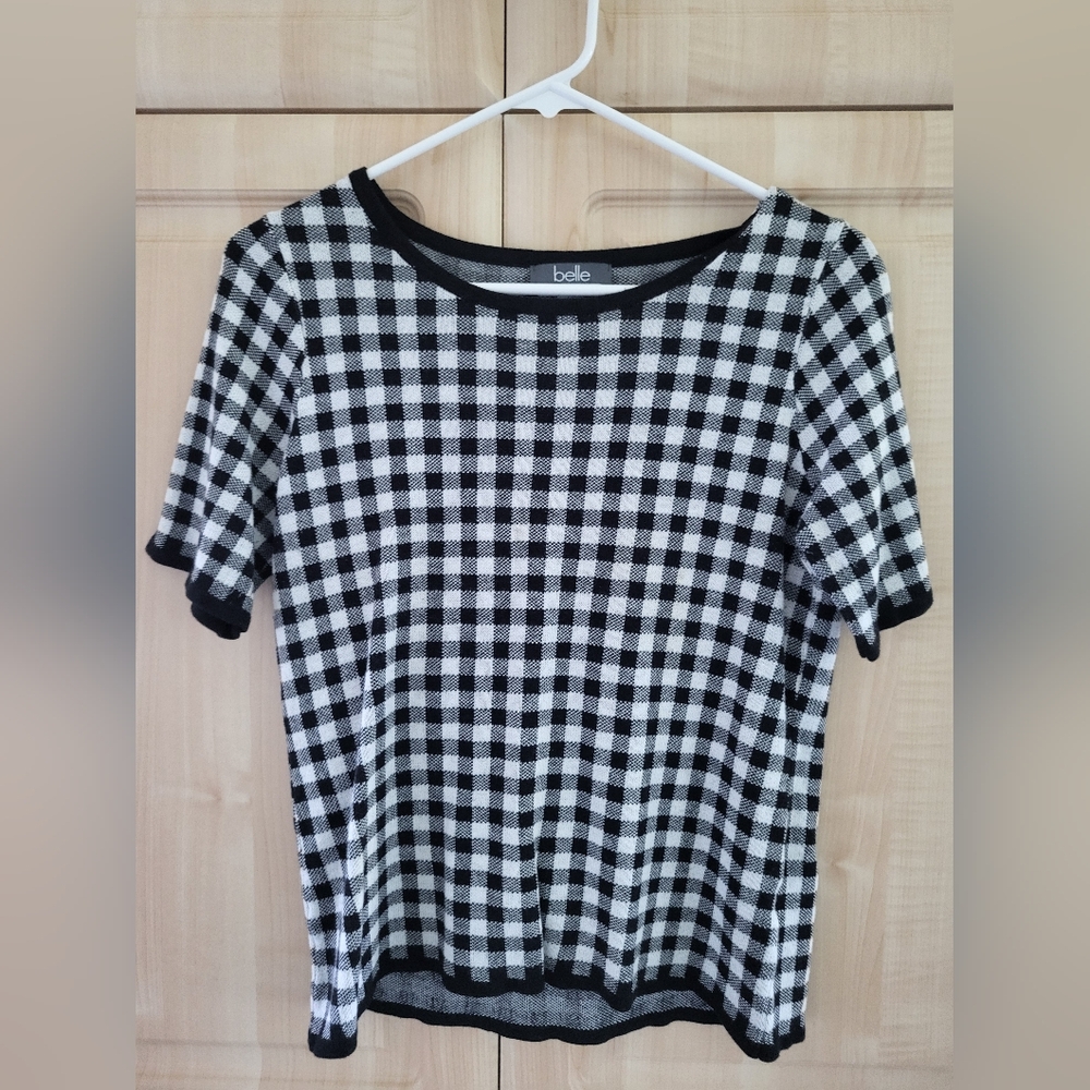 Stylish Black and White Knit Top